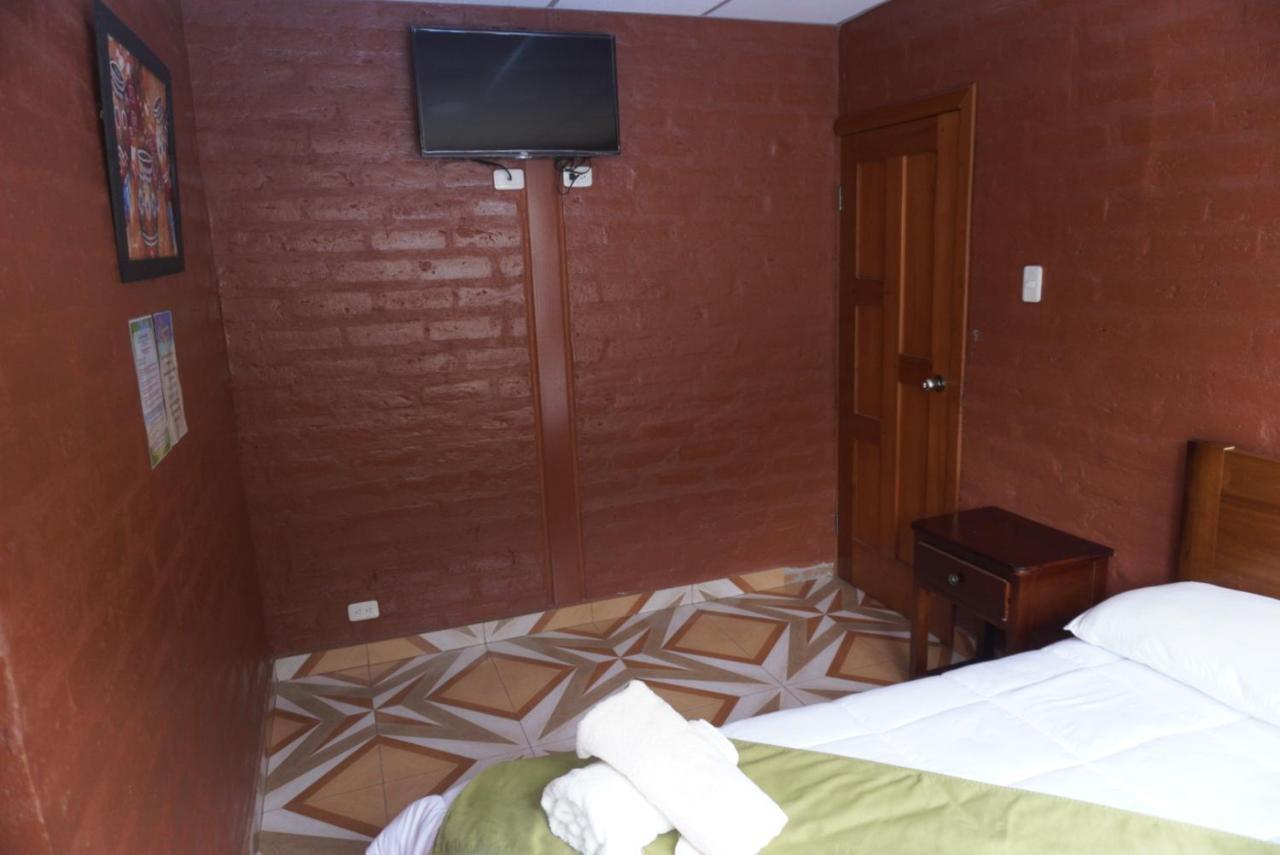 Playita Salomon Hotell Baños Exteriör bild