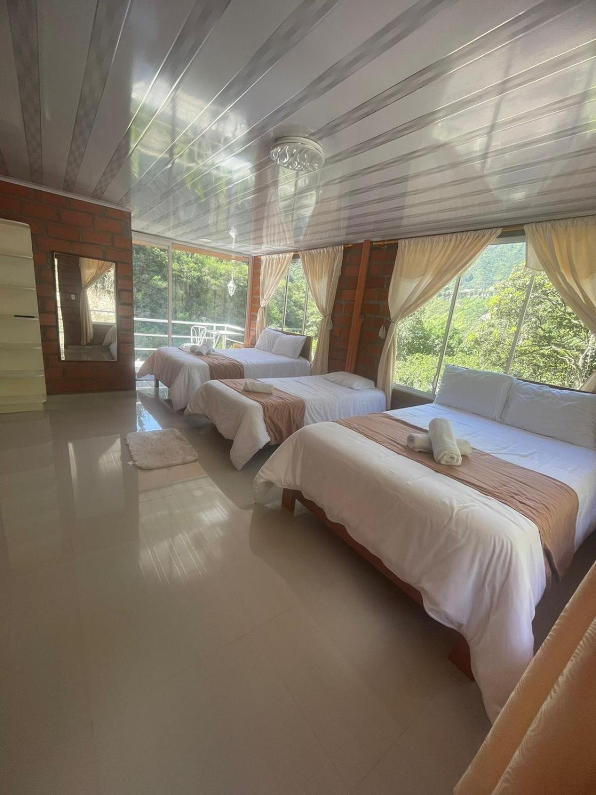 Playita Salomon Hotell Baños Exteriör bild