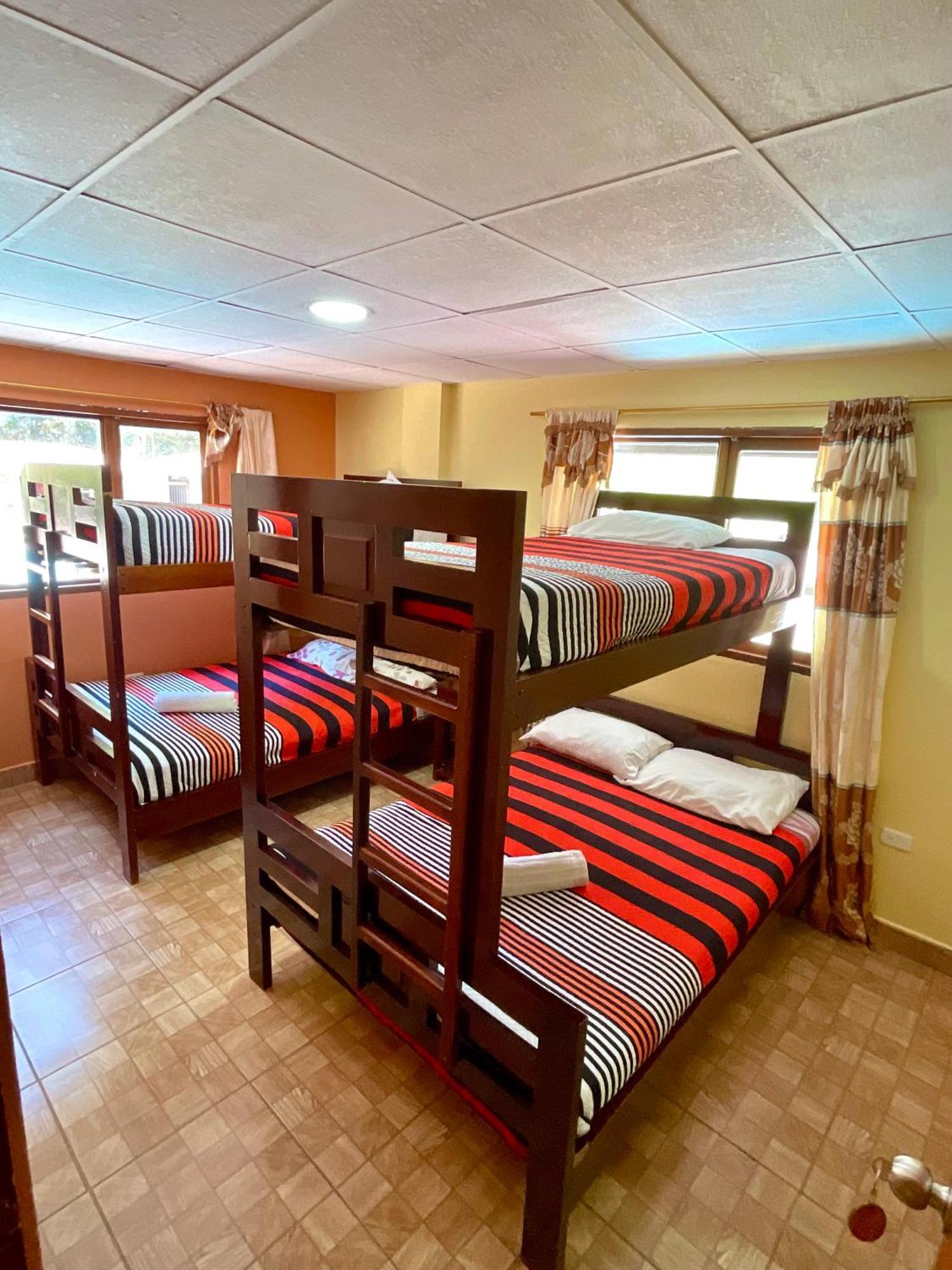 Playita Salomon Hotell Baños Exteriör bild